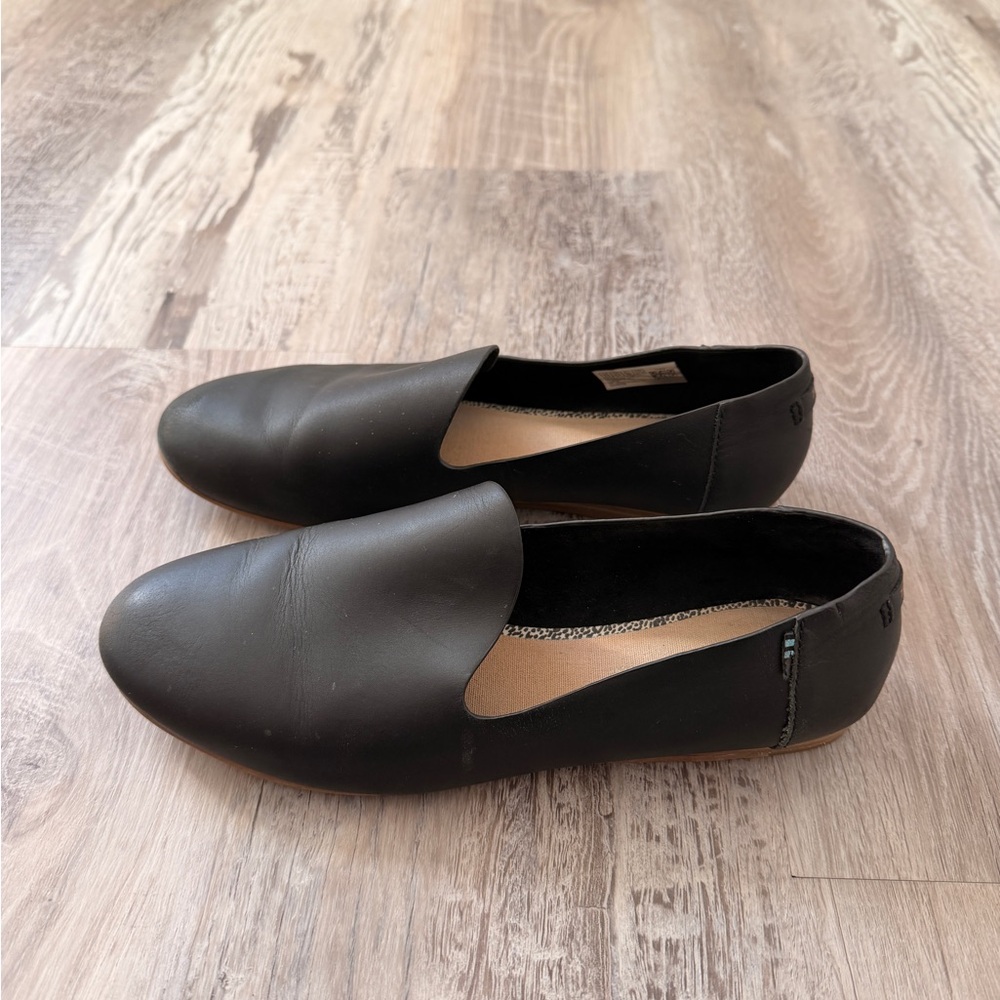 TOMS Women’s Black Slip-On Loafers